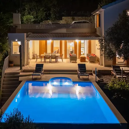 Favola 360 Photos-virtual Tour On Demand Villa Omiš